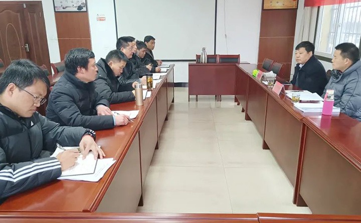 云煤（HB火博·(Home)）集团总经理助理、鼎新办主任陈家昆一行到四角地煤矿公司督导调研