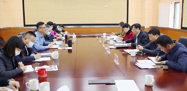 云煤（HB火博·(Home)）集团党委副书记、总经理高建嵩一行到云煤矿业公司发展2022年第一季度出产经营工作督导调研