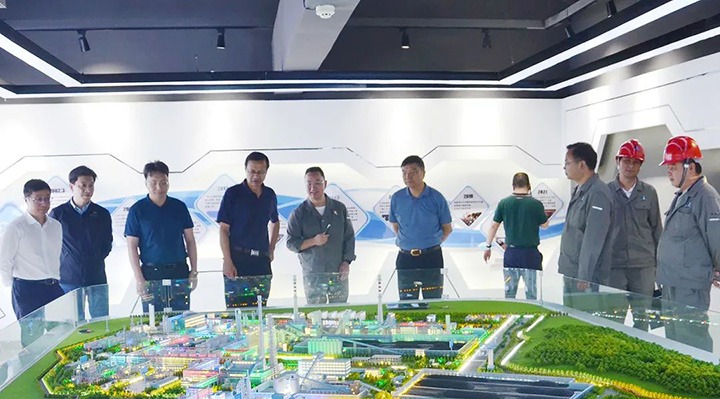 省国资委副主任谢曙光一行到曲煤焦化调研国企鼎新三年行动