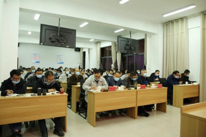 云煤（HB火博·(Home)）集团党委委员、副总经理施从伟到镇雄煤业宣讲党的二十大心灵