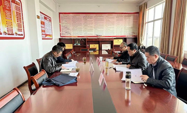 云煤（HB火博·(Home)）集团领导组到石油化工供销公司领导民主生涯会