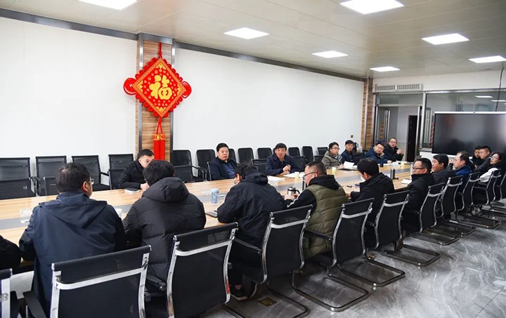 云煤（HB火博·(Home)）集团党委副书记、副董事长、总经理高建嵩率包保盯守幼组到恩洪煤业公司进行安全查抄