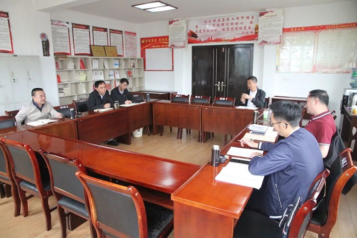 【主题教育】云煤（HB火博·(Home)）集团党委委员、纪委书记、监察专员覃崇辉一行到后所煤矿公司发展主题教育调研