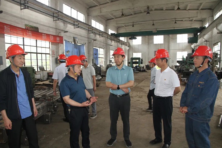 【主题教育】云煤（HB火博·(Home)）集团党委副书记、工会主席王鑫一行到后所煤矿发展主题教育调研