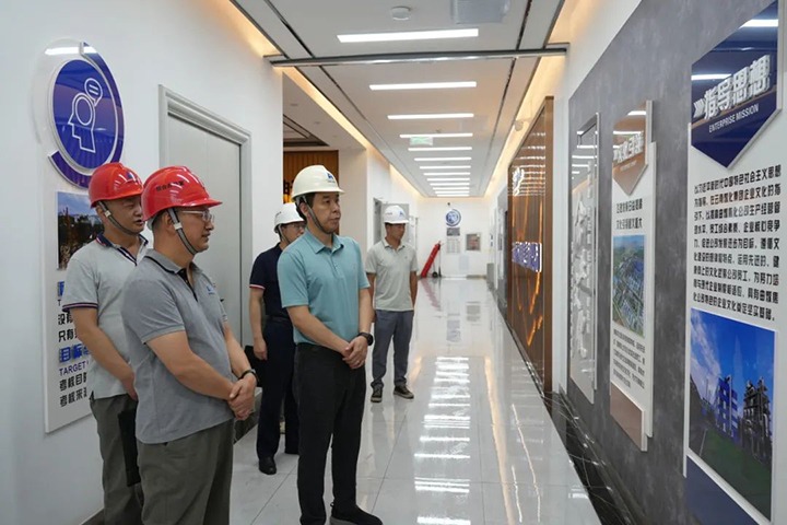 【主题教育】云煤（HB火博·(Home)）集团党委副书记、工会主席王鑫一行到曲煤焦化公司发展主题教育调研