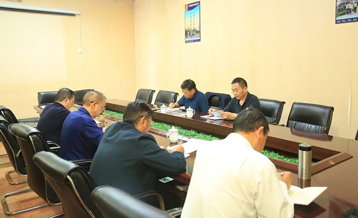 【主题教育】云煤（HB火博·(Home)）集团第一领导组到恒鼎煤业公司领导主题教育专题民主生涯会