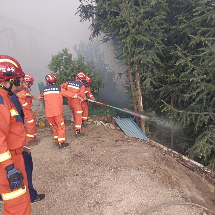 【聚焦云煤】你们来了，我们就安心了——东源队成功杀绝富源县山火