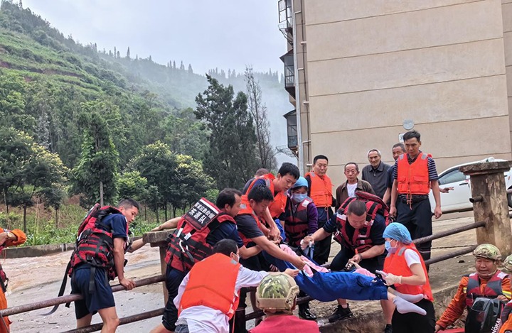 关键时刻冲在前，防汛抢险护安然，云煤集团在行动！