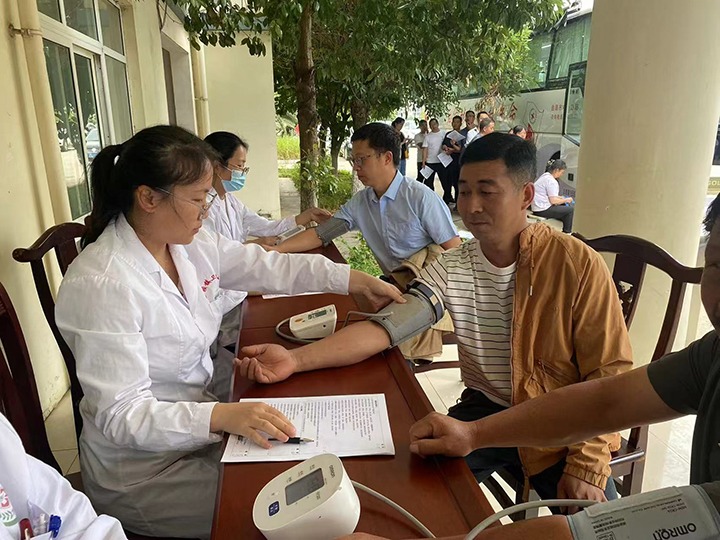 以爱心之名  赴热血之约 田坝煤矿公司积极发展无偿献血活动