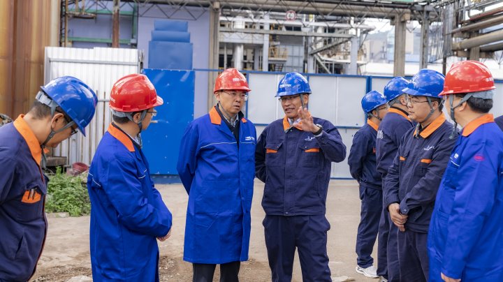 云煤集团党委副书记、副董事长、总经理高建嵩到云南解化公司发展示场工作调研